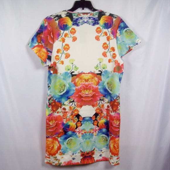 Just Love Plus Size Short Sleeve Floral Dress 3X - Picture 2 of 3